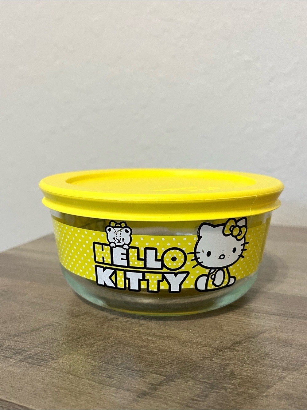 Pyrex Hello Kitty 1.5 Cup Glass Storage Bowl Yellow Lid Sanrio Kawaii Kitchen